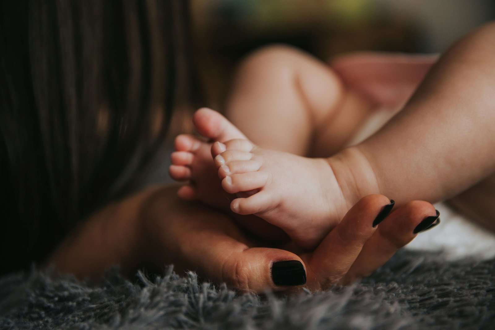The Difference Between Cloth and Disposable Diapers